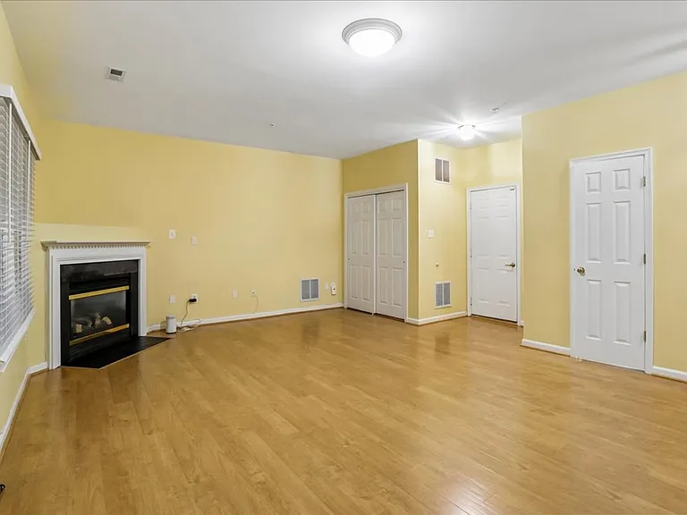 2943 Saint Helen Cir — Photo 30