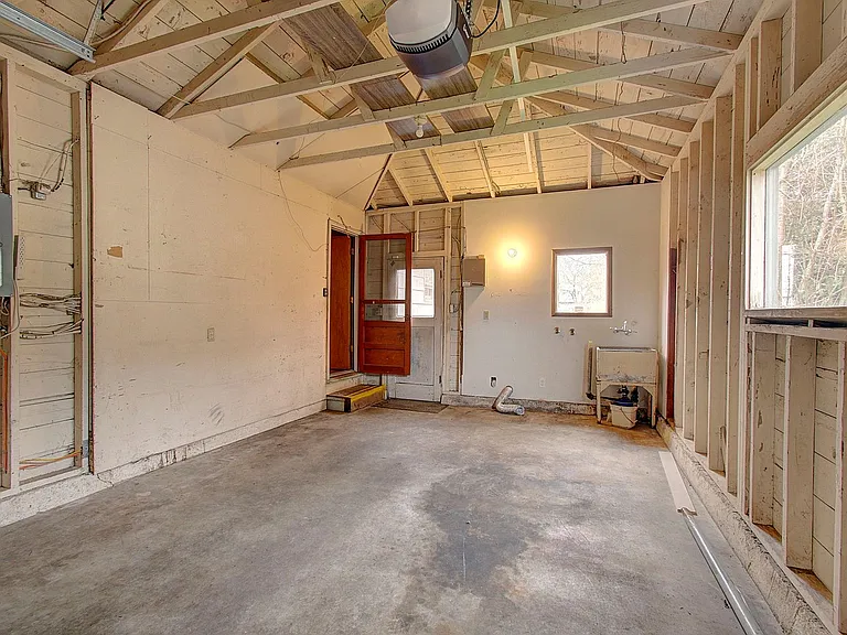 4706 Sheridan Dr — Photo 11