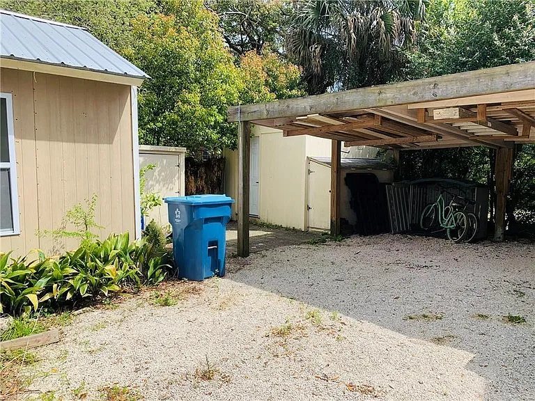 718 Wolfe St — Photo 13
