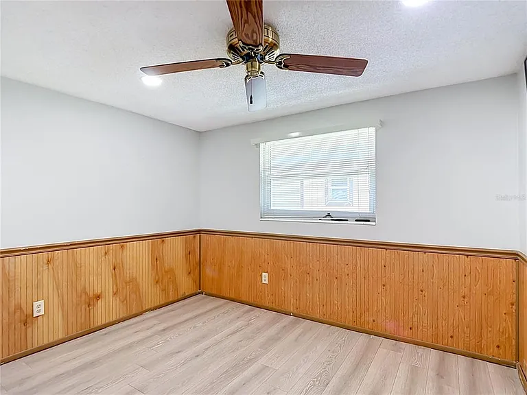 7916 Woodgrove Cir — Photo 22
