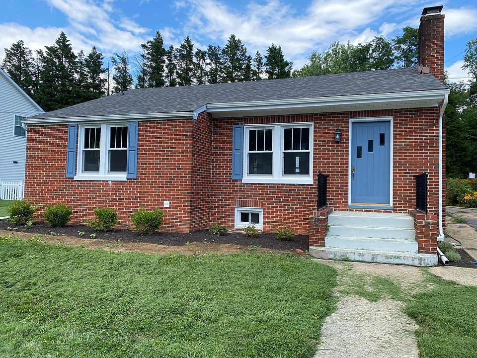 Front of 6816 Buckingham Lane