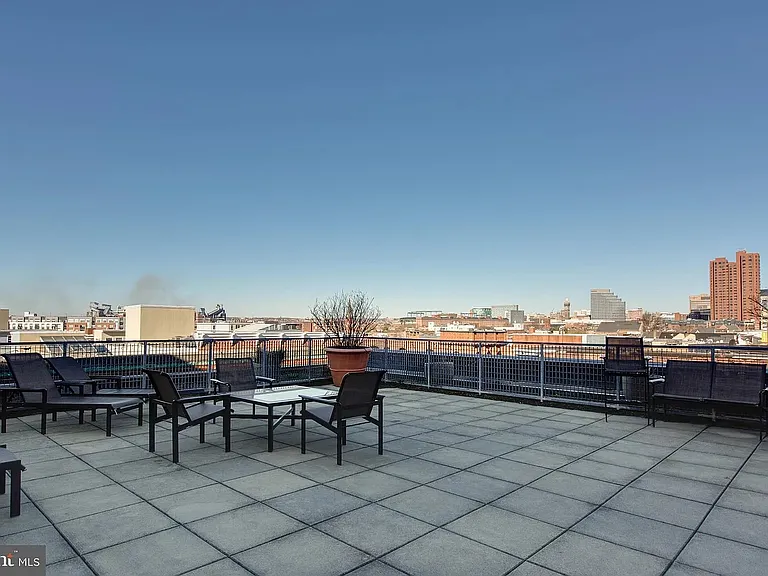 1211 Light St #T6 — Photo 23