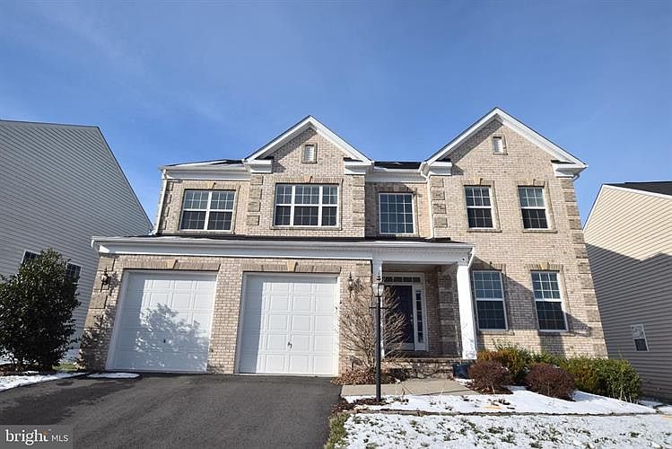 1st image of 1008 Menlow Dr NE