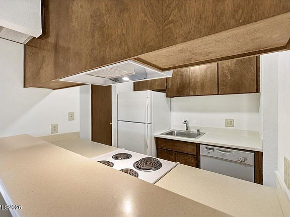 3rd image of 1000 Beck St Unit 375