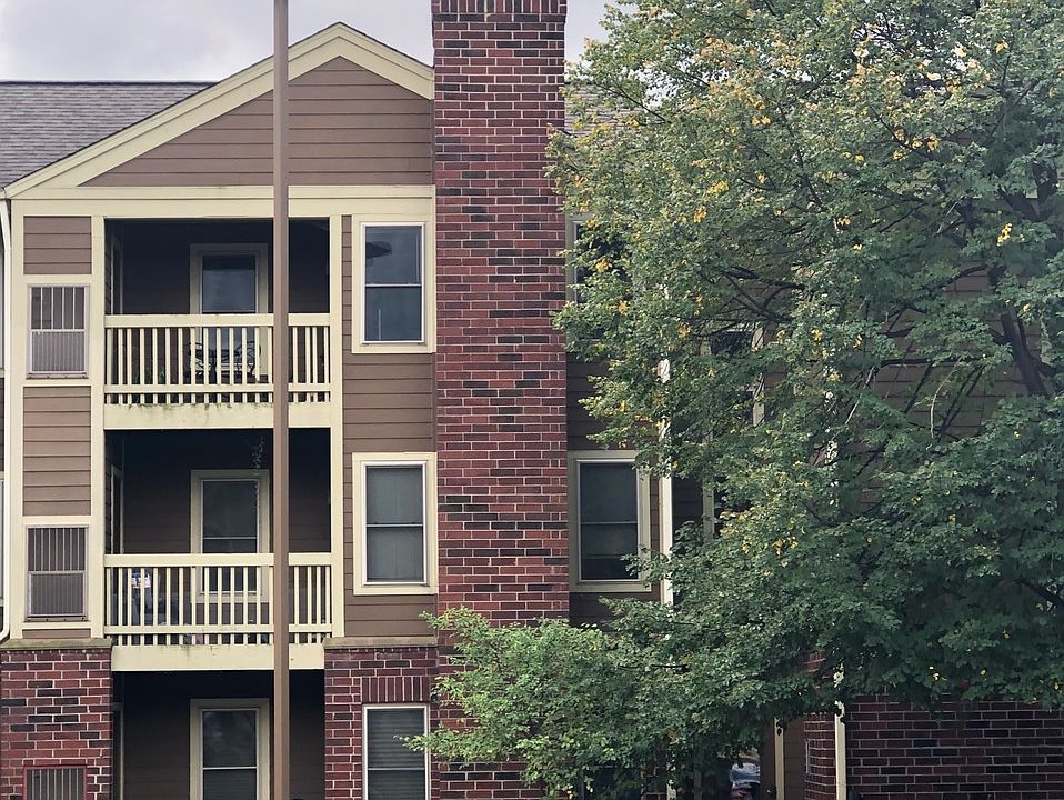 1st image of 212 Glengarry Dr APT 307