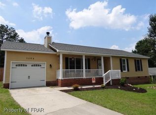 5894 Ridgecrest Dr, Hope Mills, NC 28348