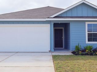 305 Wirecrested Dr, Lockhart, TX 78644