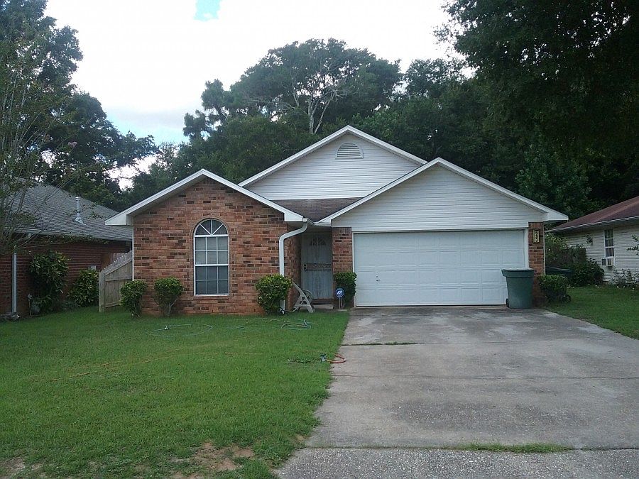 1st image of 593 Desert Oak Dr