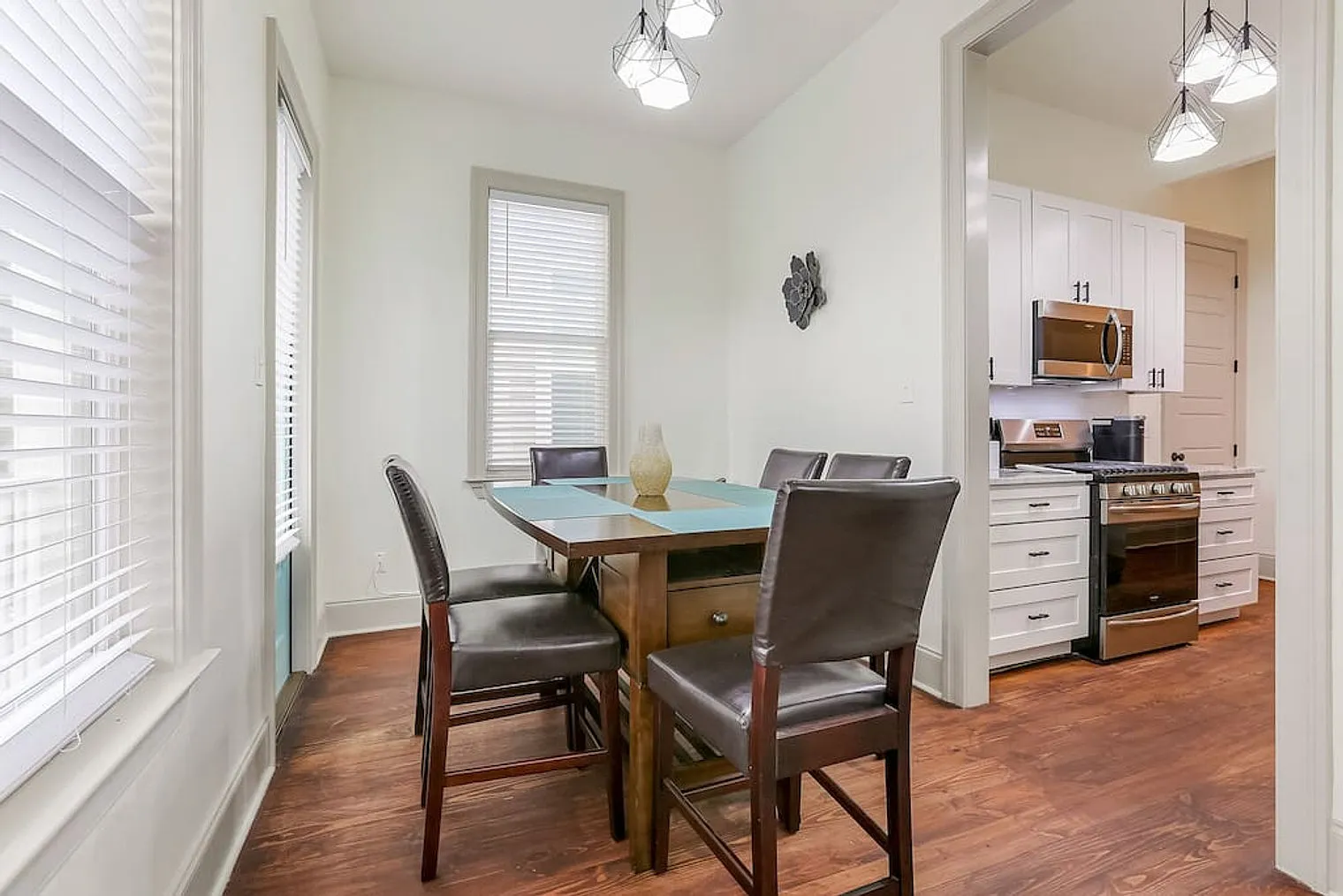 3 bed, 2.0 bath, $2,510 — Photo 4