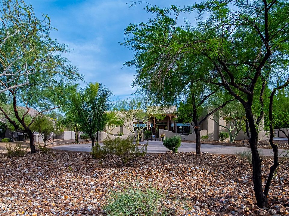 1st image of 8325 W La Caille Dr
