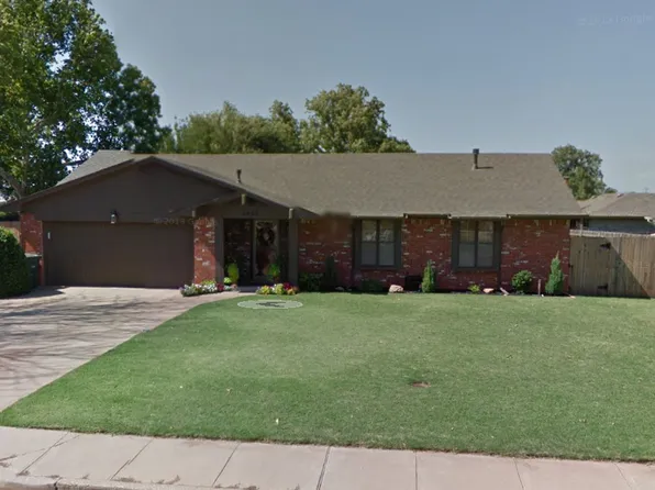 2409 Corbin Ln, Clinton, OK 73601