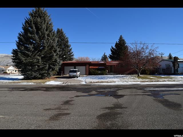 1st image of 384 N 5th St