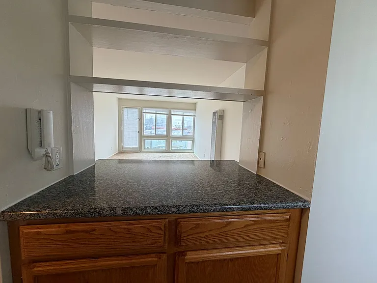 571 33rd Ave #6 — Photo 3