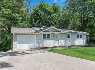 5802 Bunny Ave, McHenry, IL 60051