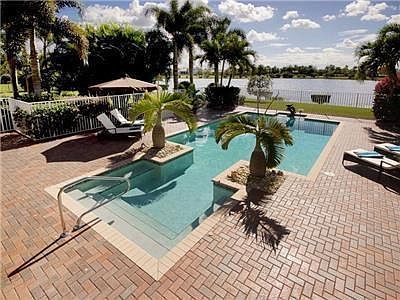 4th image of 2338 SW Golden Bear Way