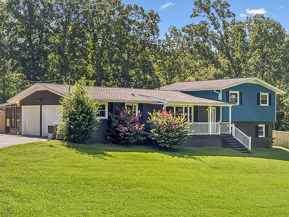 3rd image of 129 Dylark Dr