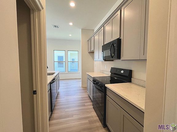 5th image of 28375 Merrimack Dr