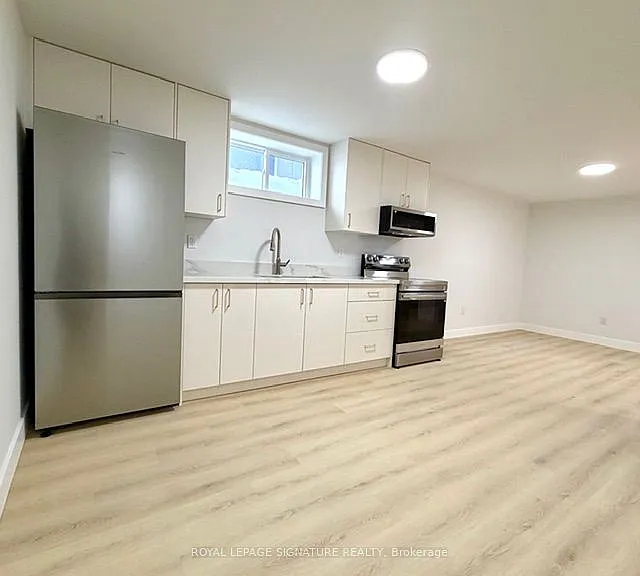 293 Glebemount Ave #LOWER — Photo 5