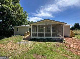 61 Oak Leaf Ct, Pendergrass, GA 30567