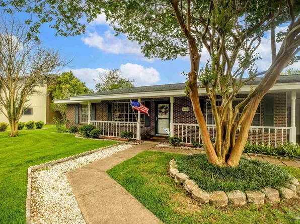 6161 Azalea Rd, Pensacola, FL 32504