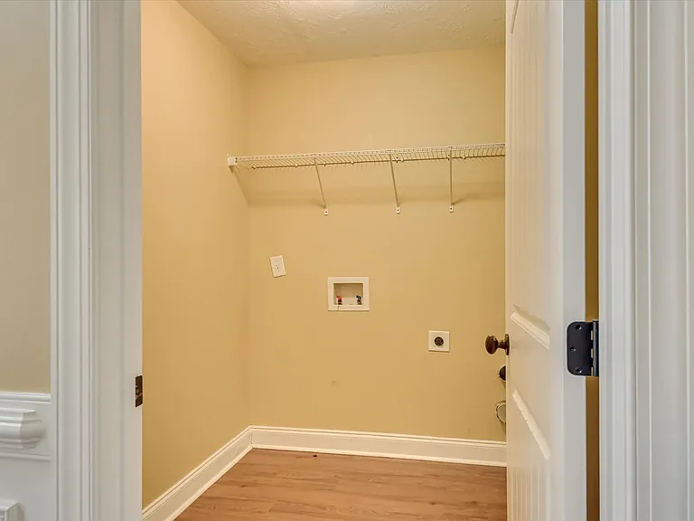 621 Shipley Ave — Photo 30
