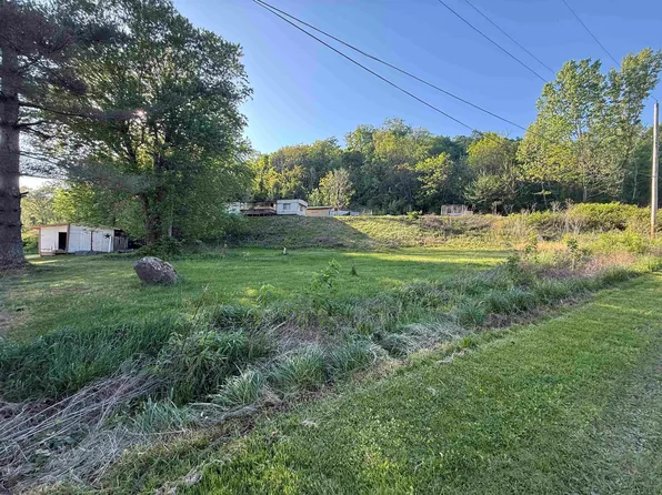 215 Stewart Dr, Ironton, OH 45638