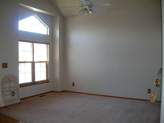 6085 Whirlwind Formal Living Room