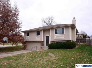 13305 S 34th St, Bellevue, NE 68123