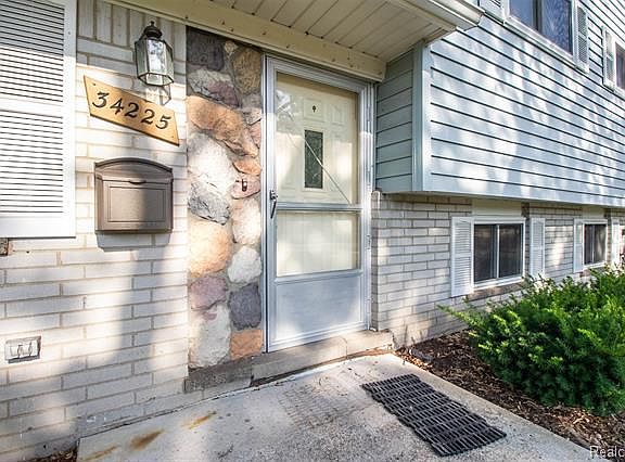4th image of 34225 Viceroy Dr