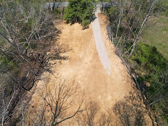 3rd image of 51 Valley Rd