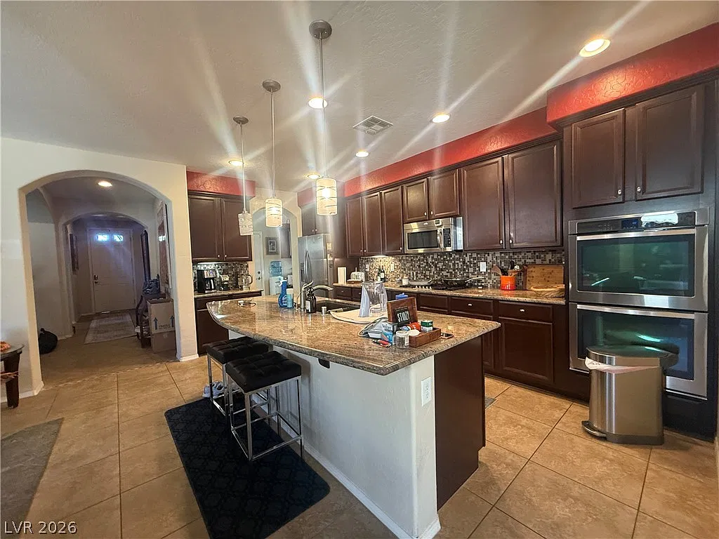 2 bed, 2.0 bath, 1893 sqft, $2,900 — Photo 3