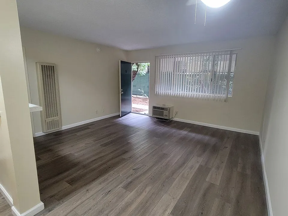 37 unit building close to CSUN!