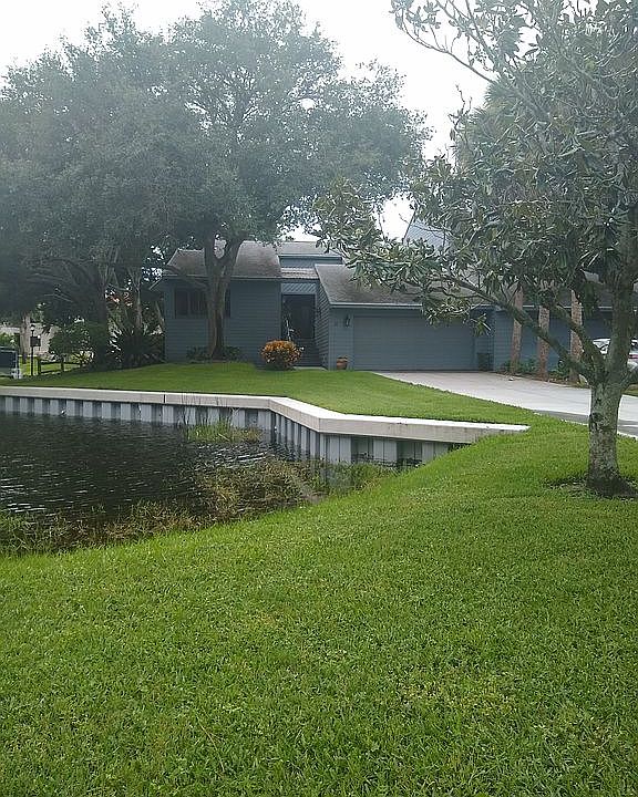 1st image of 11 Mariner Dr #11