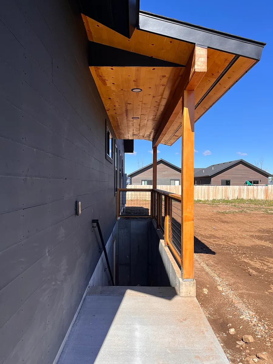 Building Photo - 612 Palisade Trl #2