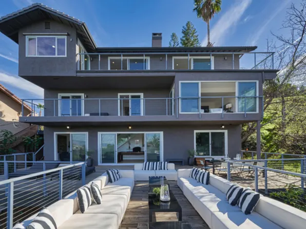 3587 Multiview Dr, Los Angeles, CA 90068