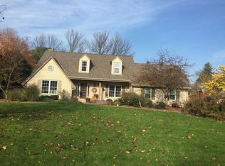 2015 Cotton Tail Ln, Brookfield, WI 53045