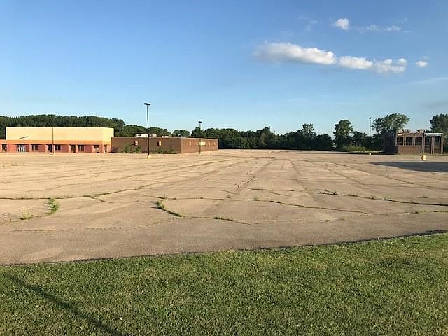 1st image of 2900 E Lincolnway