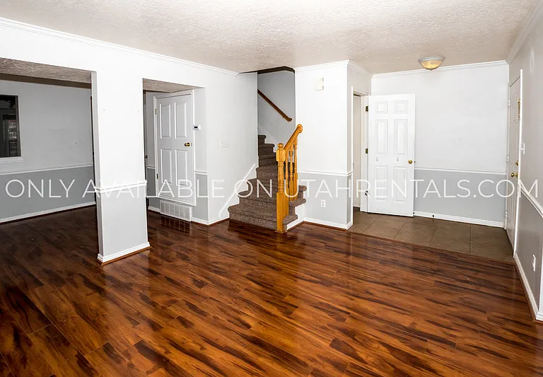 1057 S 810 E — Photo 6