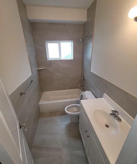 253 Van Pelt Ave — Photo 5