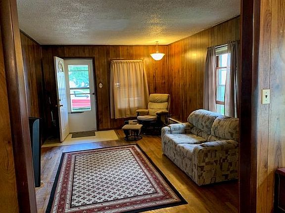 4th image of 2822 S 23rd St