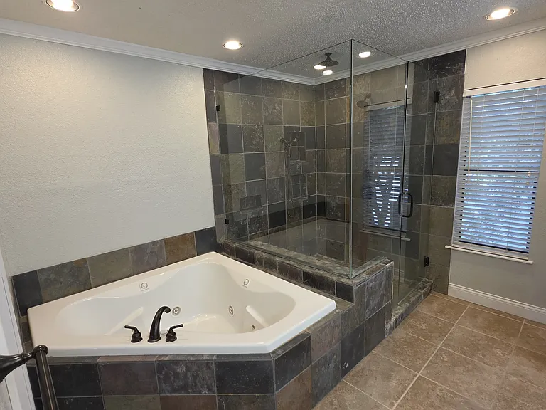 6511 White Oaks Ln — Photo 26