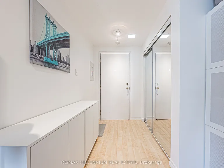 135 James St S #1401 — Photo 5