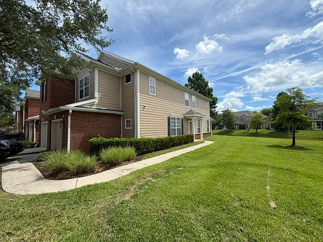 4203 Marblewood Ln — Photo 2