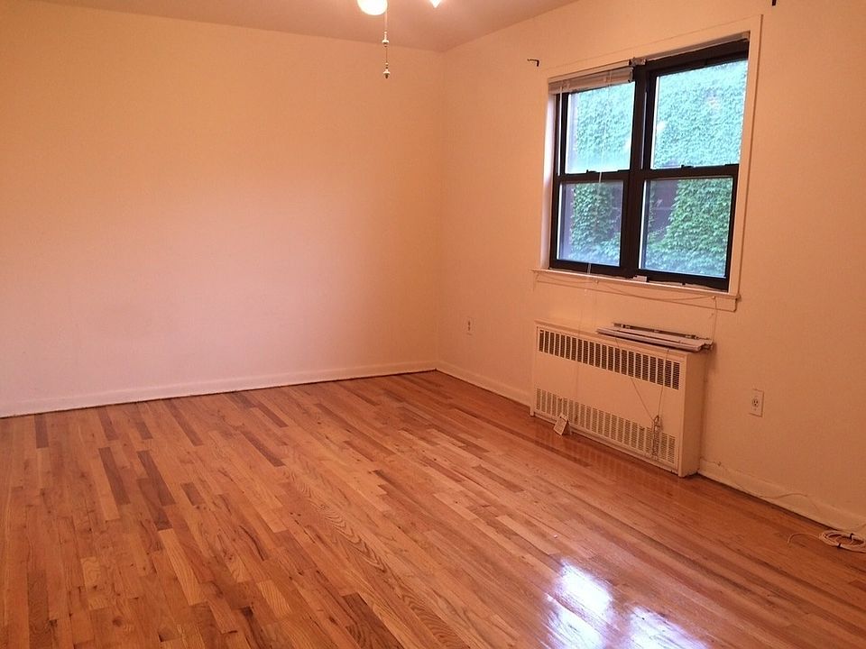 2nd image of 16302 Crocheron Ave APT 2A