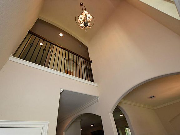 5th image of 2511 Flowing Palm Ln