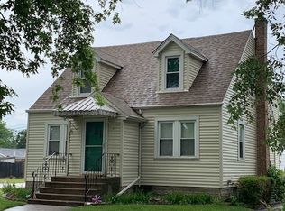 6848 W 96th St, Oak Lawn, IL
