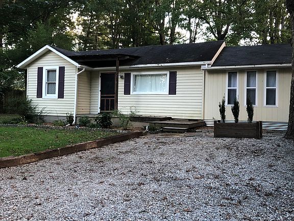 2nd image of 216 Half Circle Ln