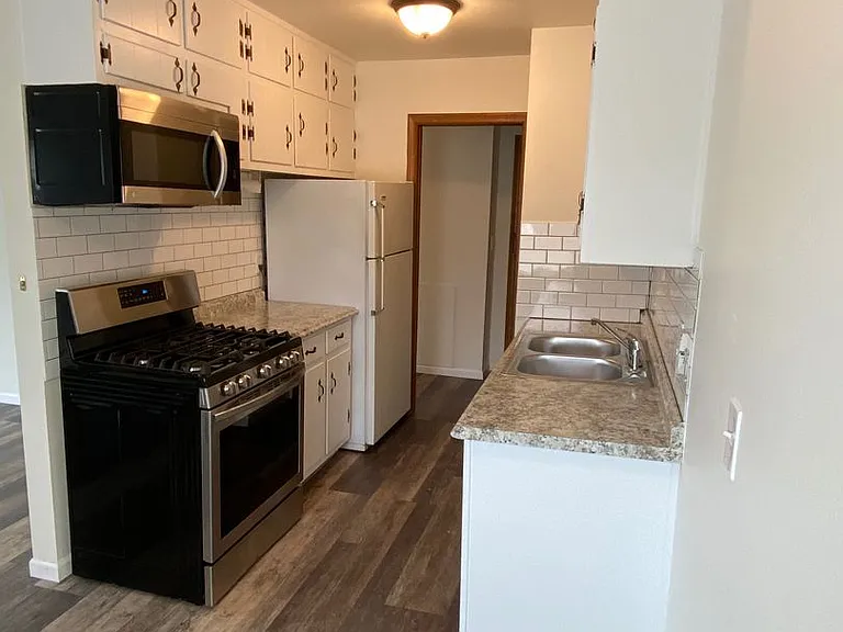 3200 Emerson Ave S — Photo 3