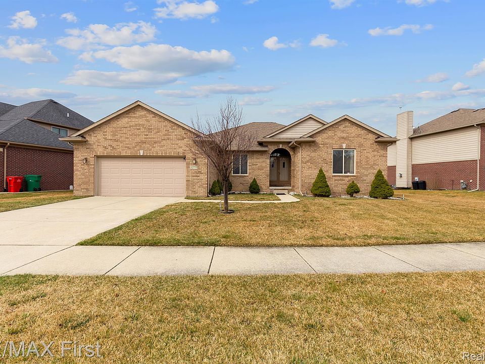 1st image of 32775 Kathleen Dr