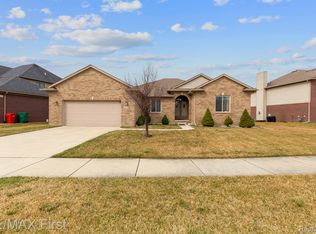 32775 Kathleen Dr, Chesterfield, MI 48047